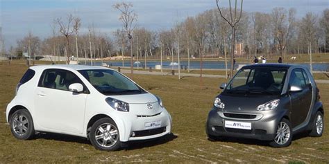 Toyota IQ vs Smart Fortwo - Autocity