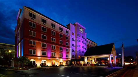 Hotels Near Kentucky Kingdom - Top Places to Stay