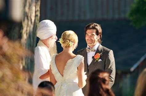 Amy Smart + Carter Oosterhouse's Eco-Friendly Wedding