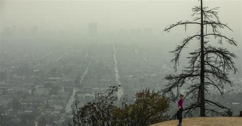 Editorial: Southern California smog reduction plan should race to zero emissions - Los Angeles Times