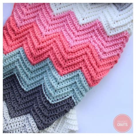 Chevron blanket again using double crochet stitch. Such an amazing pattern | Yarn Junkie ...