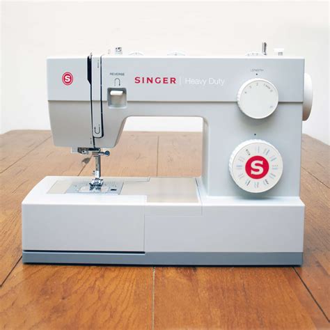 Singer Heavy Duty 4423 Sewing Machine Review