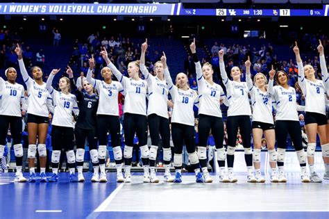 UK Wildcats News: Kentucky Volleyball vs Arkansas in NCAA Sweet 16 - A Sea Of Blue