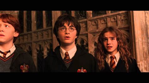 Harry Potter 2 - Première Victime (Scène Culte) - YouTube