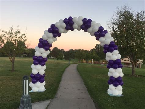 Classic balloon arch- wide stripe pattern | Balloon arch, Balloons, Stripes pattern