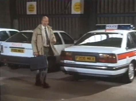 IMCDb.org: 1989 Vauxhall Senator 3.0 MkII in "Spender, 1991-1993"