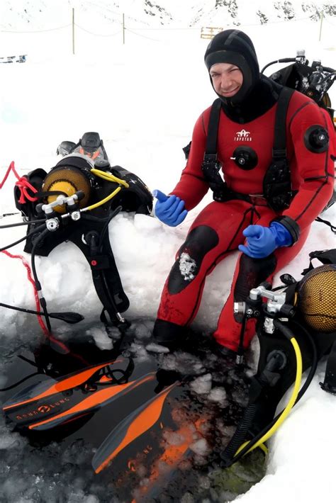 Ice diving above 2000m in Val Thorens, French Alps | Diving gear ...