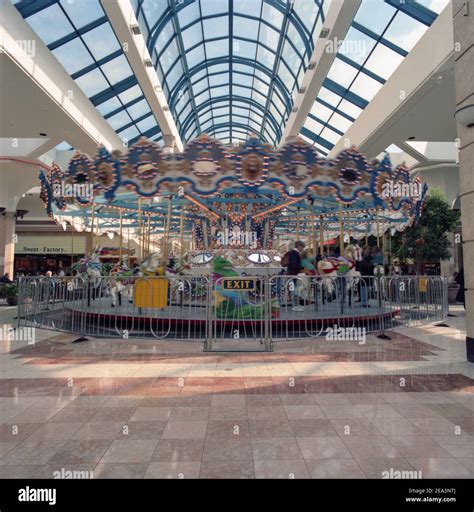 Lansdowne centre shopping mall hi-res stock photography and images - Alamy