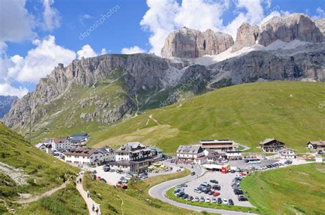 Pordoi pass - Dolomites, Italy — Stock Photo © hiro1775 #4118126