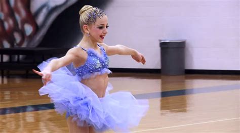 Chloe solo in for the thrill | Dance moms chloe lukasiak, Dance moms ...