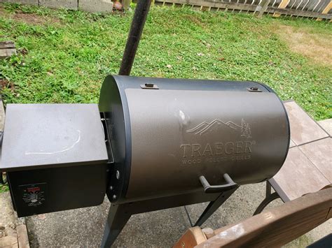 Was just gifted this pellet smoker. Any tips/beginner recipes you guys might recommend? : r/BBQ