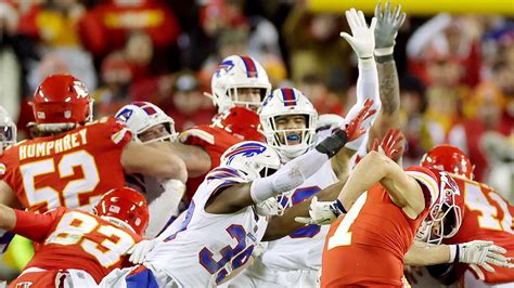 Buffalo Bills vs Kansas City Chiefs LIVE SCORE: Patrick Mahomes and ...