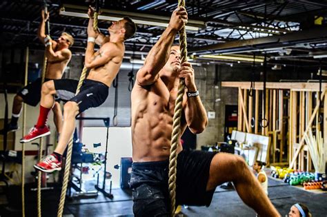 pense diferente: CrossFit: O que é, seus benefícios, quem pode fazer e onde treinar