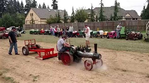 Tractor Pulling with the Model Case Steam Tractor - YouTube