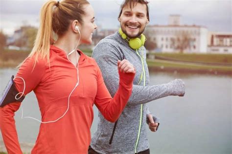 7 Best Wired Headphones For Running In 2024