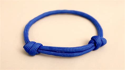 Make the Sliding Knot Friendship Paracord Bracelet - YouTube