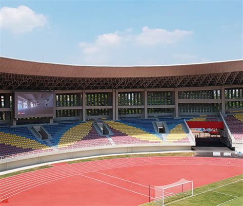 Pemasangan Kursi di Stadion Manahan Solo : Datra Internusa