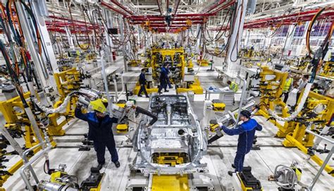 Mercedes-Benz rolls out ‘green’ production plant in Russia - utilitycentre.co.uk