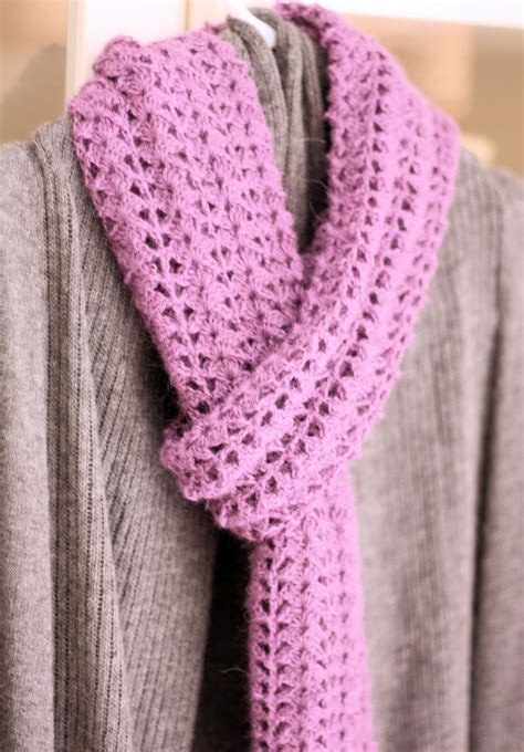 StitchST: Crocheted Scarf {Free Pattern}