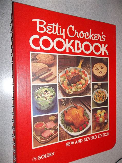 Betty Crocker Cookbook 70s Vintage 1978 by SewAwesomeSupplies