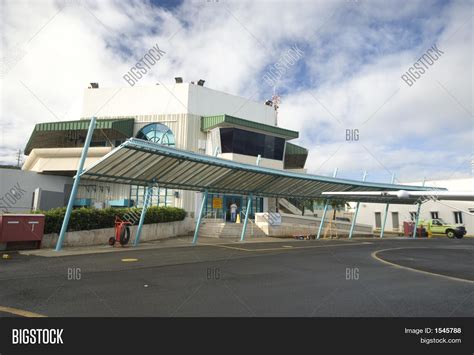 Small Airport Terminal Image & Photo (Free Trial) | Bigstock