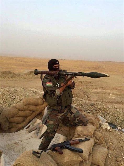 Peshmerga are redo to pull the trigger with his RPG. | Peshmerga ...