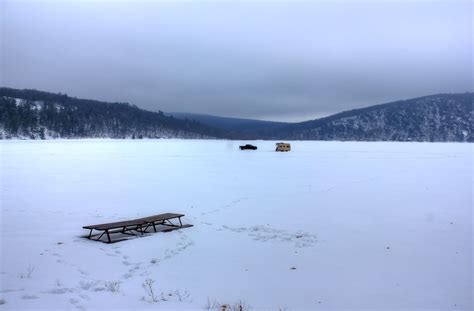 Devil's Lake at Devil's Lake State Park, Wisconsin image - Free stock ...