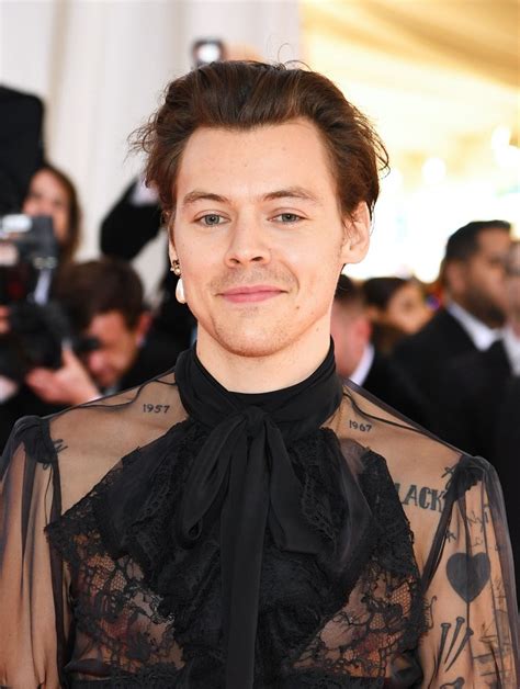 Harry Styles Met Gala Look: See What the Singer Wore!