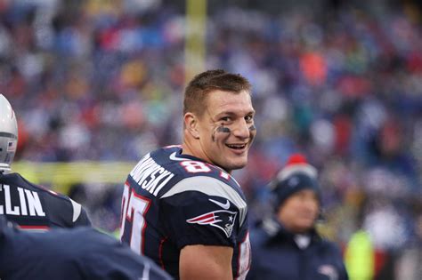 New England Patriots: 5 things we love about Rob Gronkowski