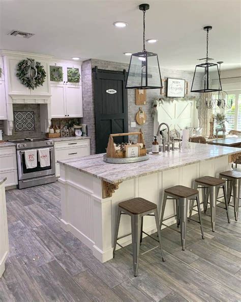 Modern Farmhouse Kitchen Design Barstools kuwtkeonline puntoprecisoapp ...