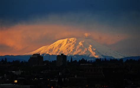 The Volcano At Sunset | One of my favorite times of day: the… | Flickr