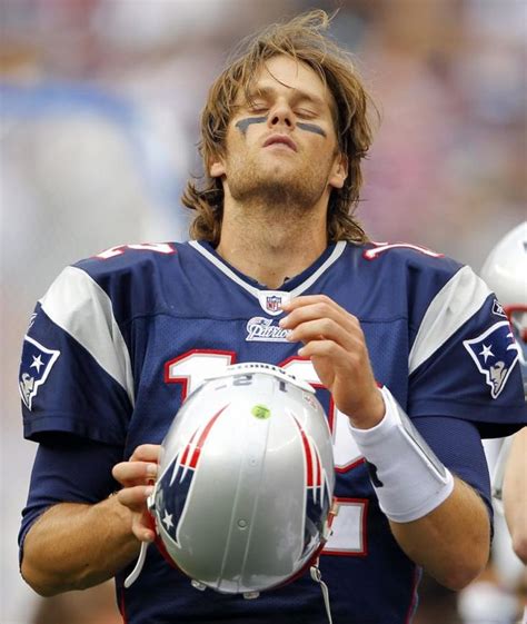 Tom Brady Debuts New Haircut, Tribute to QB’s Long Locks [PHOTOS] | Tom brady, Tom brady long ...