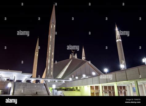 Shah Faisal Mosque at night in Islamabad Pakistan Stock Photo - Alamy