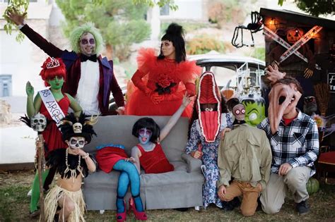 Family Halloween Costumes (Beetlejuice, Harry Potter & More!)