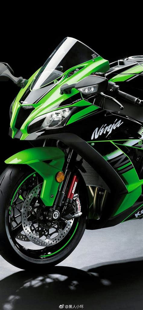 Kawasaki Ninja 250R 2022 Black Wallpaper