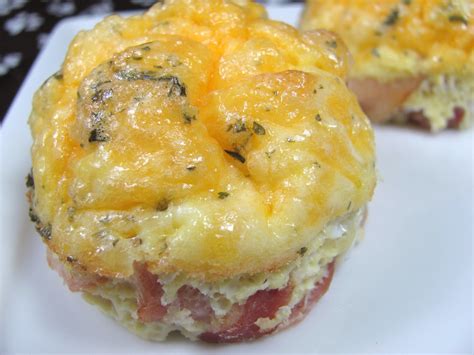 bacon egg and cheese biscuit muffins