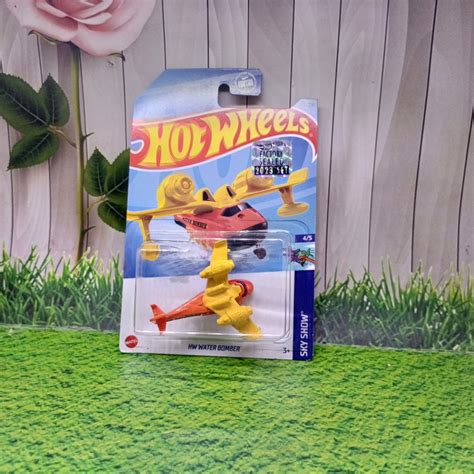 Hot Wheels Pesawat HW Water Bomber Original, Toys & Collectibles, Mainan di Carousell