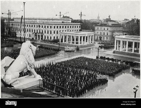 Nazi Party Formation, Konigsplatz, Munich, Germany, November 9, 1935 Stock Photo - Alamy