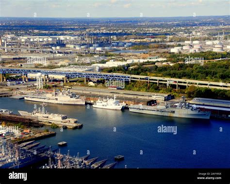 Philadelphia naval shipyard hi-res stock photography and images - Alamy