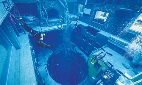 World’s deepest pool for diving opens in Dubai - Newspaper - DAWN.COM