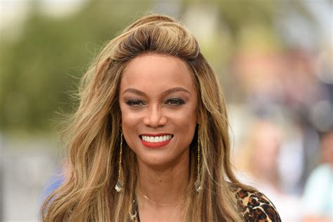 Tyra Banks Posted a No-Makeup Selfie That Proves Smizing Is - DaftSex HD