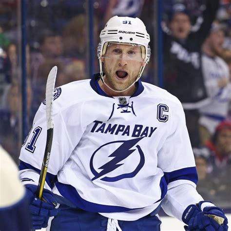 Steven Stamkos Re-Signing Great for Lightning, Terrible for Free-Agency ...