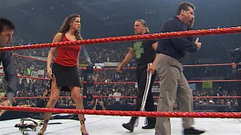 Stephanie McMahon slaps Mr. McMahon, Shane McMahon and Triple H: Raw ...