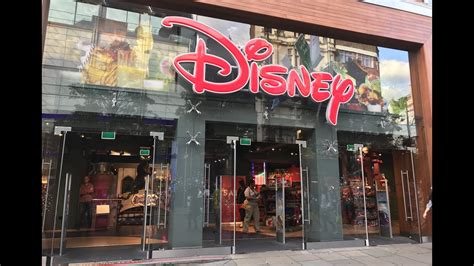 AN INSIDE LOOK AT THE DISNEY STORE LONDON - YouTube