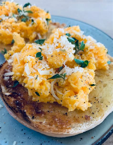 Buttery Egg Yolk Scrambled Eggs - | Egg yolk recipes, Breakfast recipes, Healthy breakfast dishes