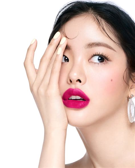 These Are the Biggest Makeup Trends in South Korea in 2019