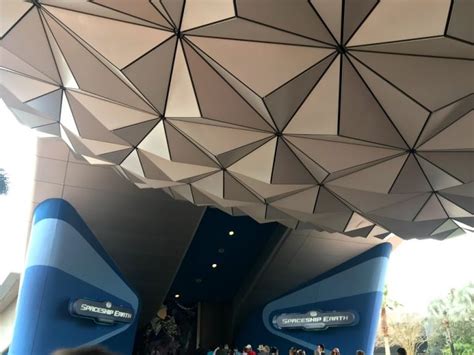 Disney Theme Parks: What’s that big golf ball? Oh thats EPCOT – Caitlyn Irish