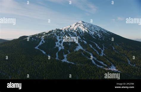 Mount bachelor Stock Videos & Footage - HD and 4K Video Clips - Alamy