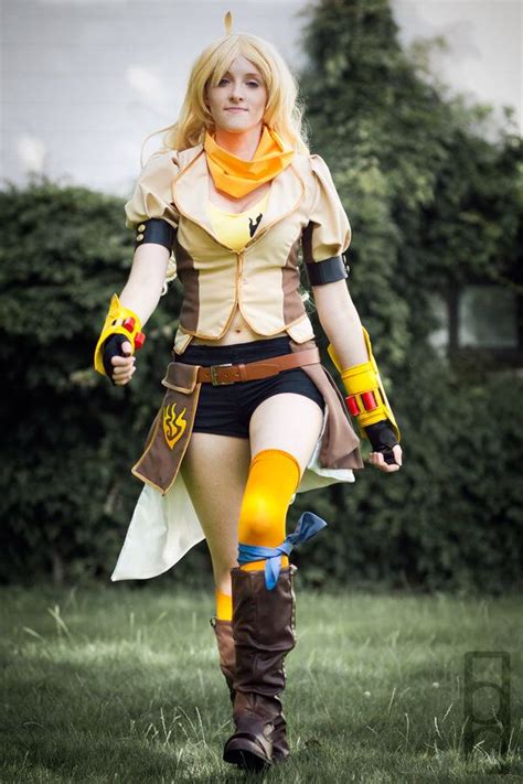 RWBY's Yang Xiao Long Cosplay | Rwby, Rwby characters, Rwby yang