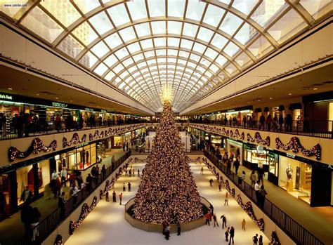 Christmas tree on the middle of the mall HD wallpaper | Wallpaper Flare